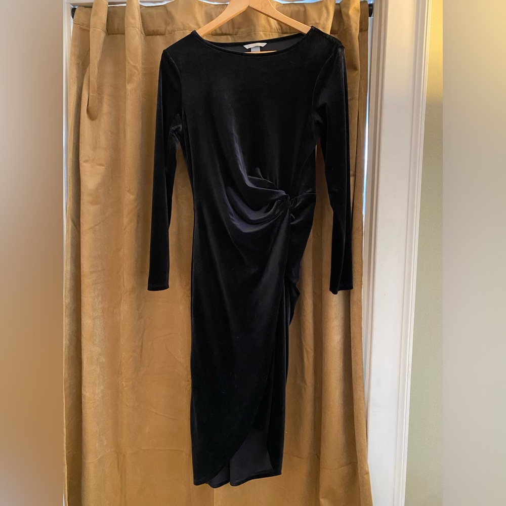 Long sleeve velvet dress